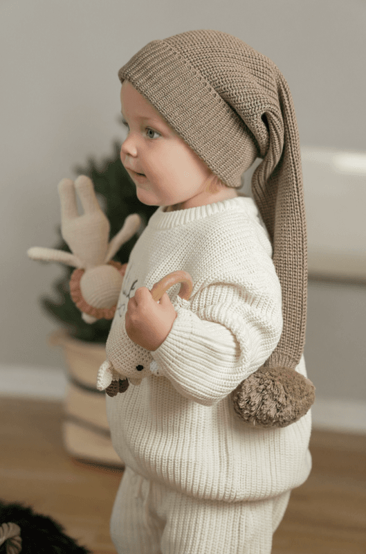 Knit lang nisselue - dark oat