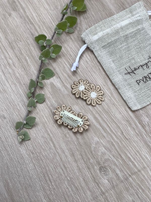 Hårspenne 2 pk blomst beige 